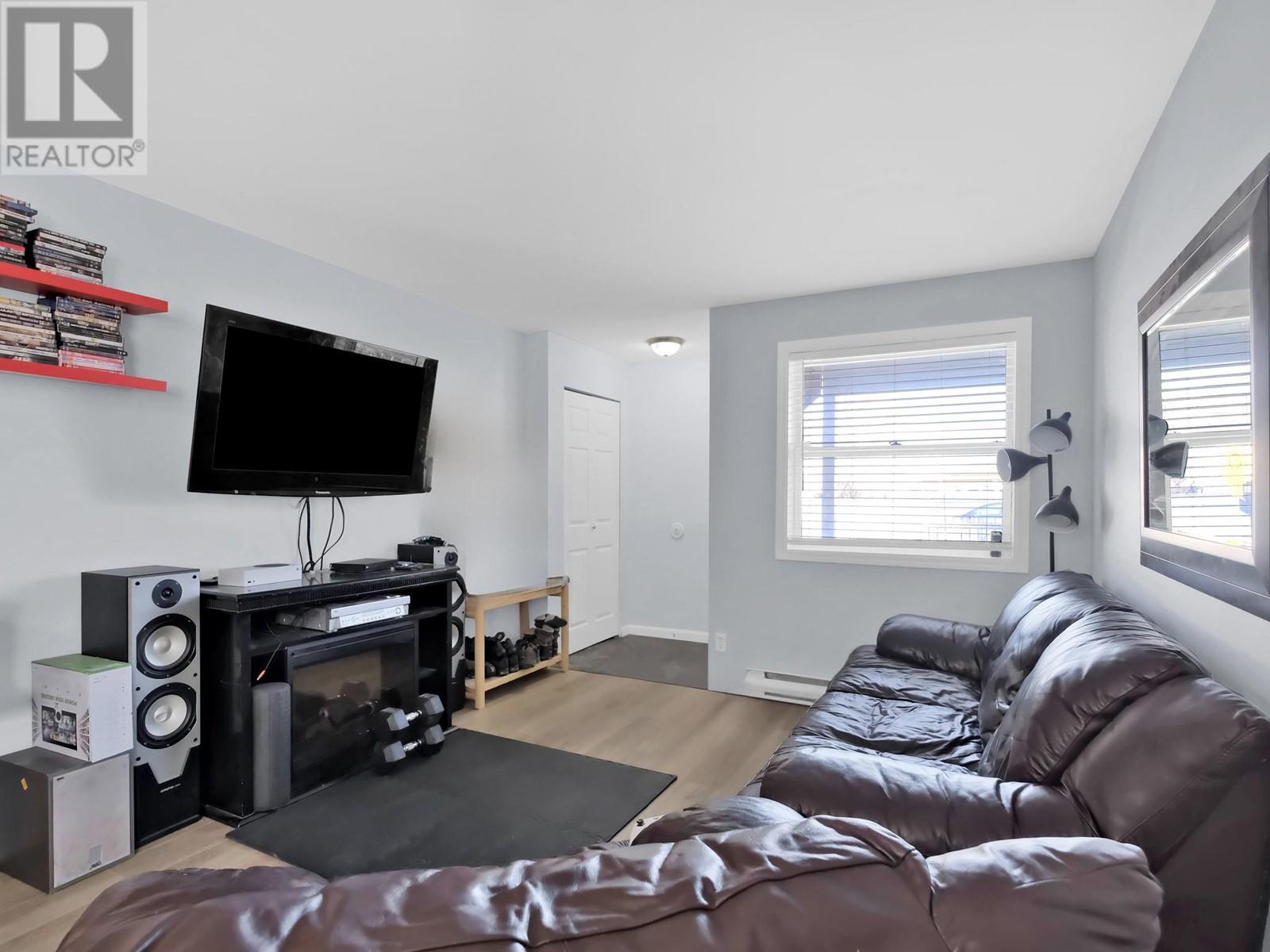 654 Wade Avenue W Unit# #101 & #102, Penticton