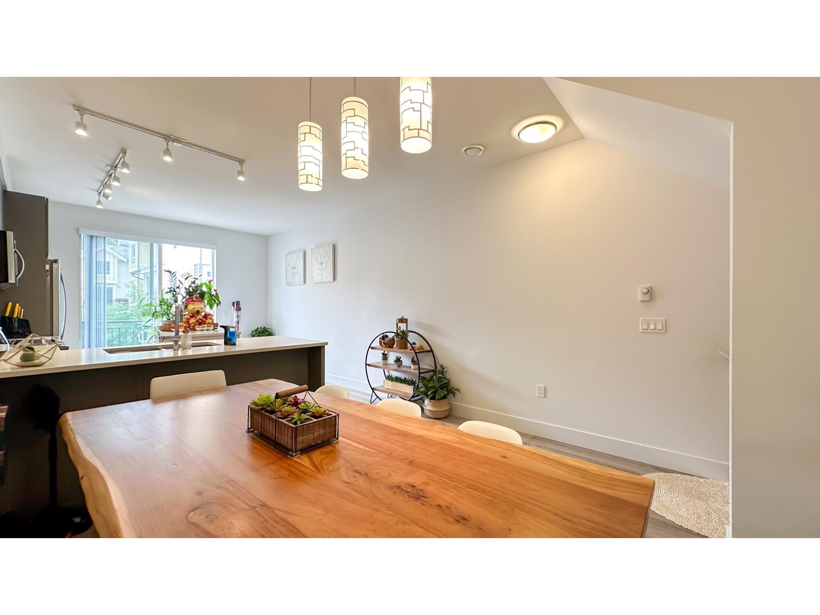 Photo 6 of 13 9718 161 A Street, Surrey BC