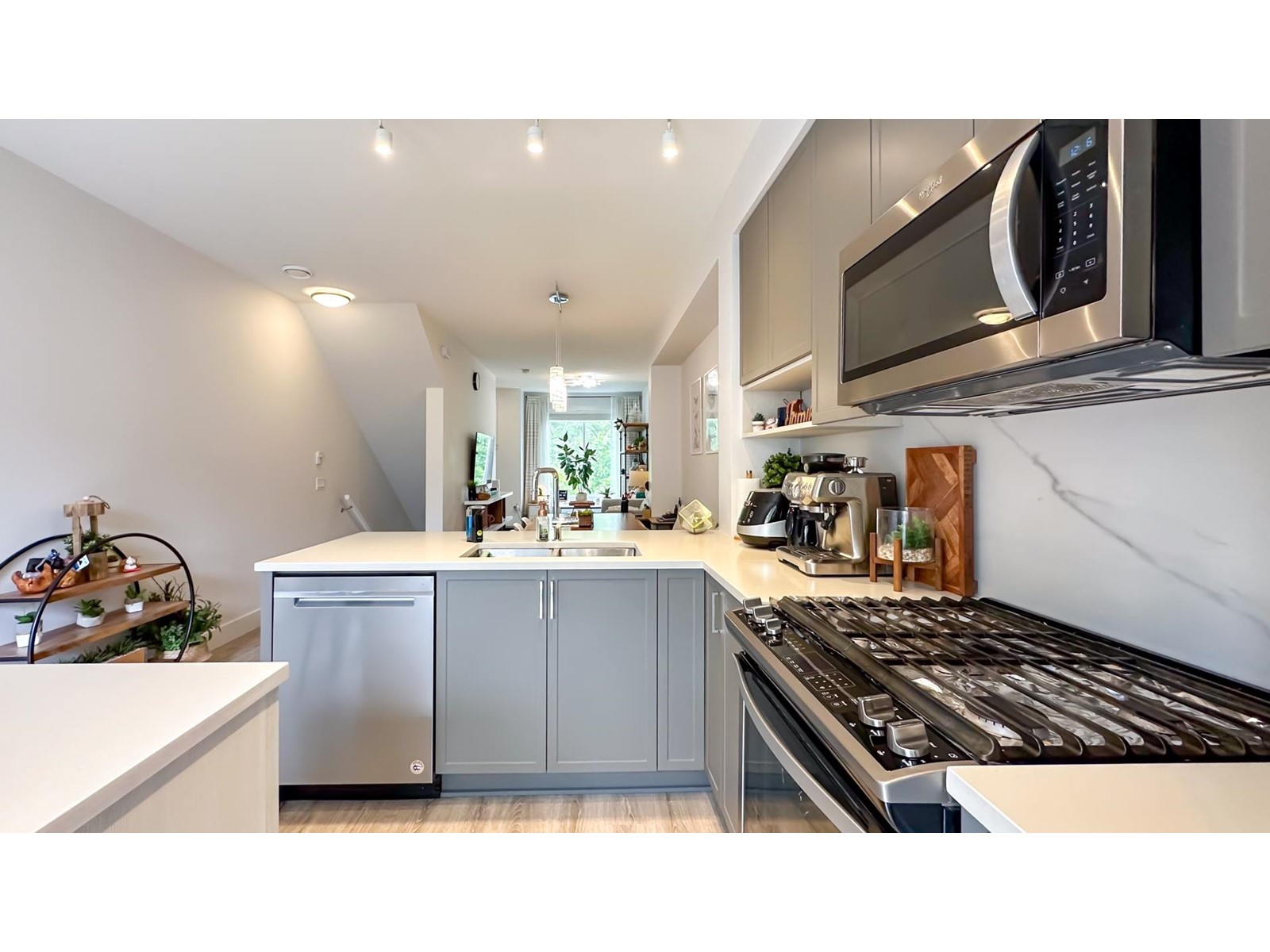 Photo 10 of 13 9718 161 A Street, Surrey BC