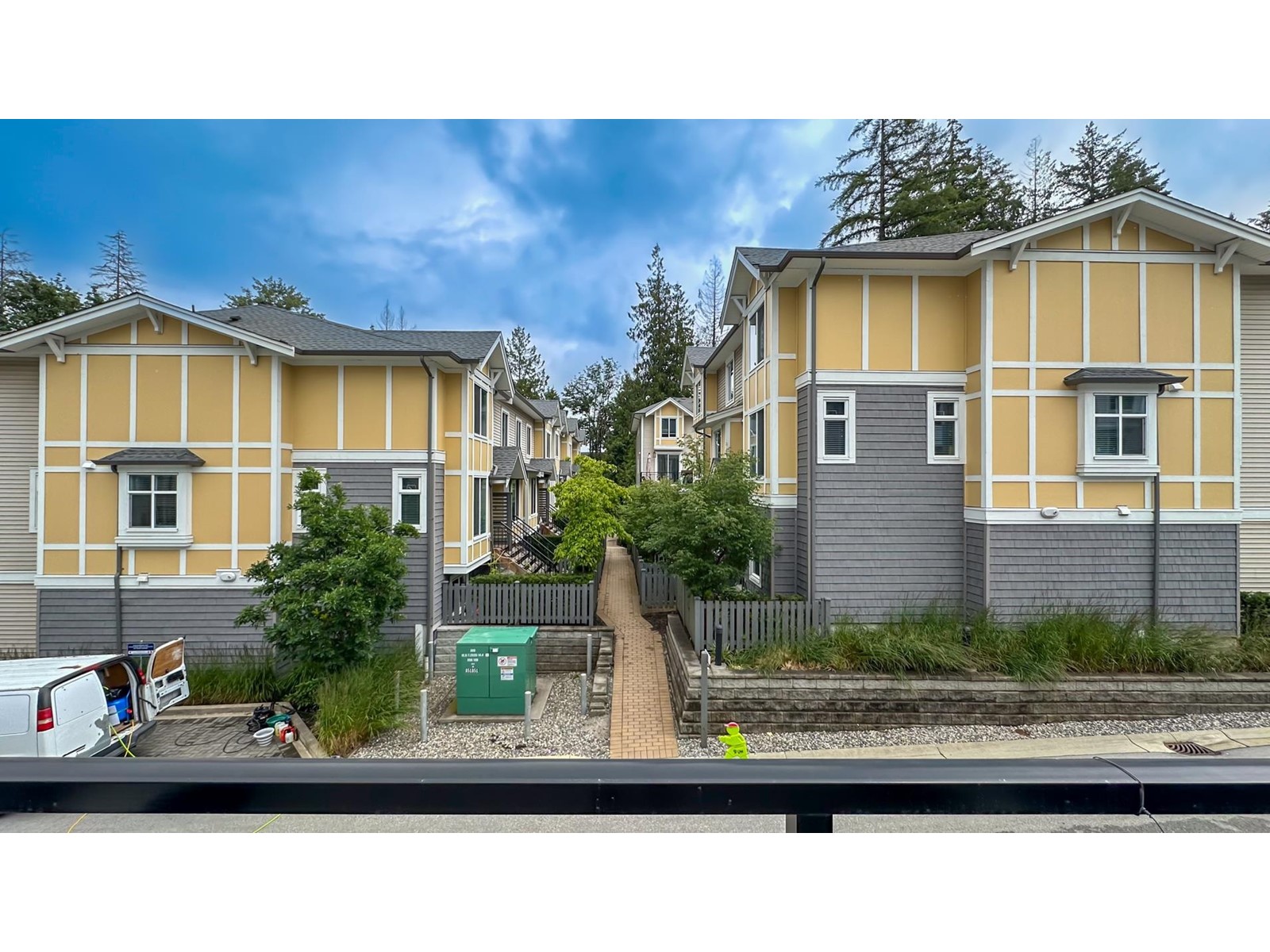 Photo 25 of 13 9718 161 A Street, Surrey BC