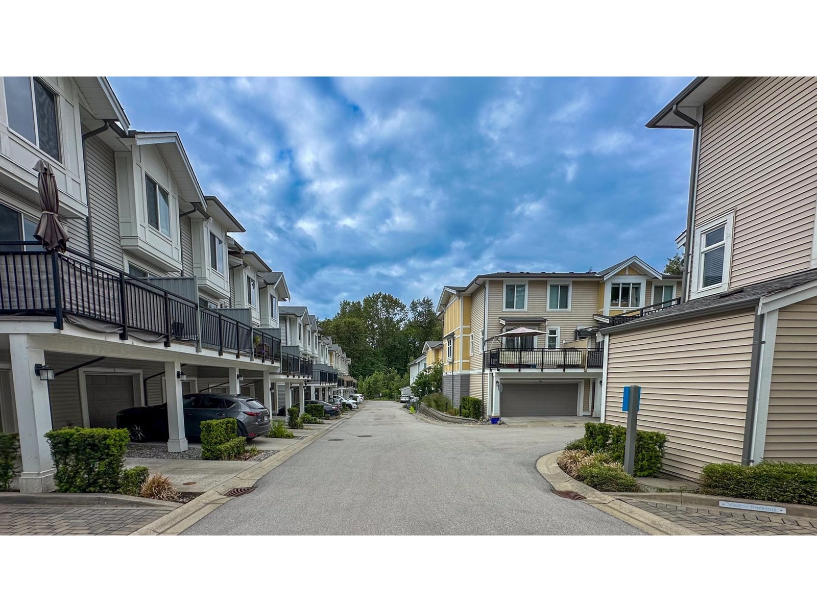 Photo 28 of 13 9718 161 A Street, Surrey BC