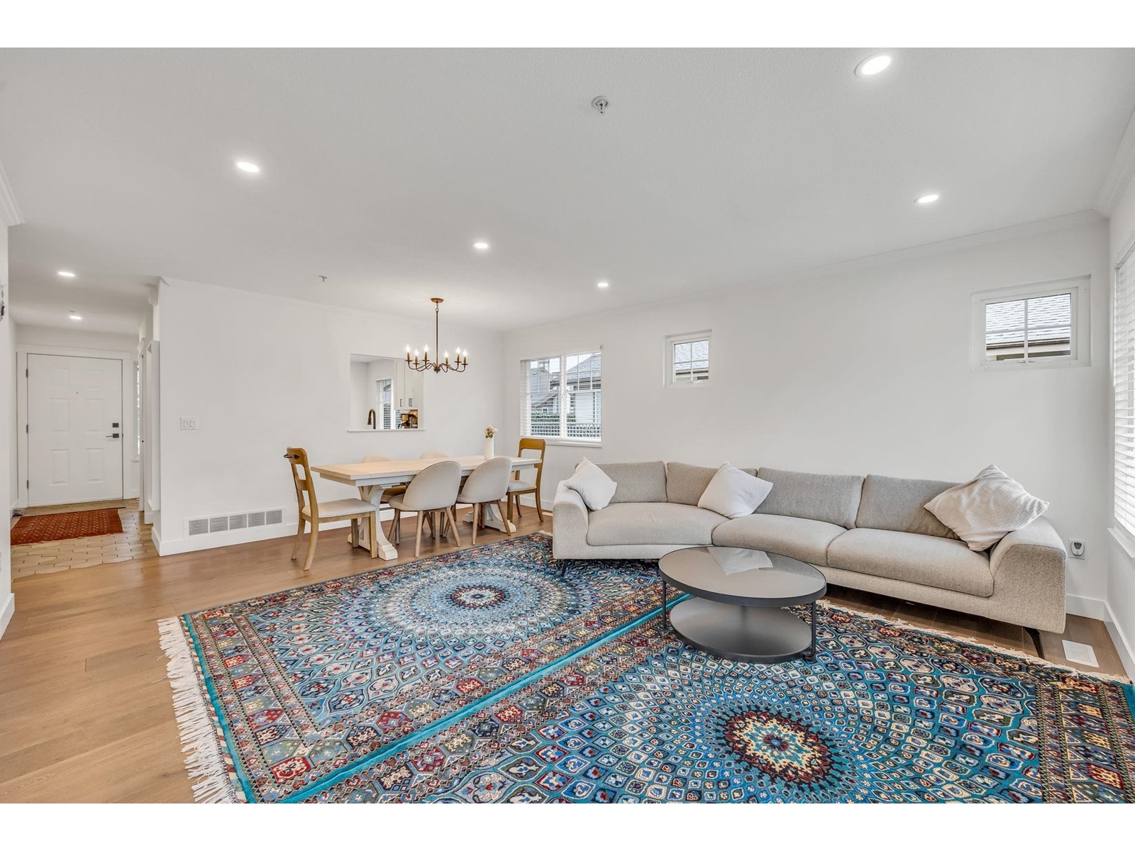 Photo 8 of 18 20222 96 Avenue, Langley BC