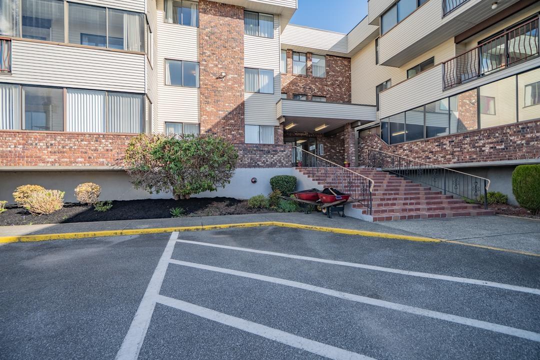201 33369 OLD YALE ROAD, Abbotsford