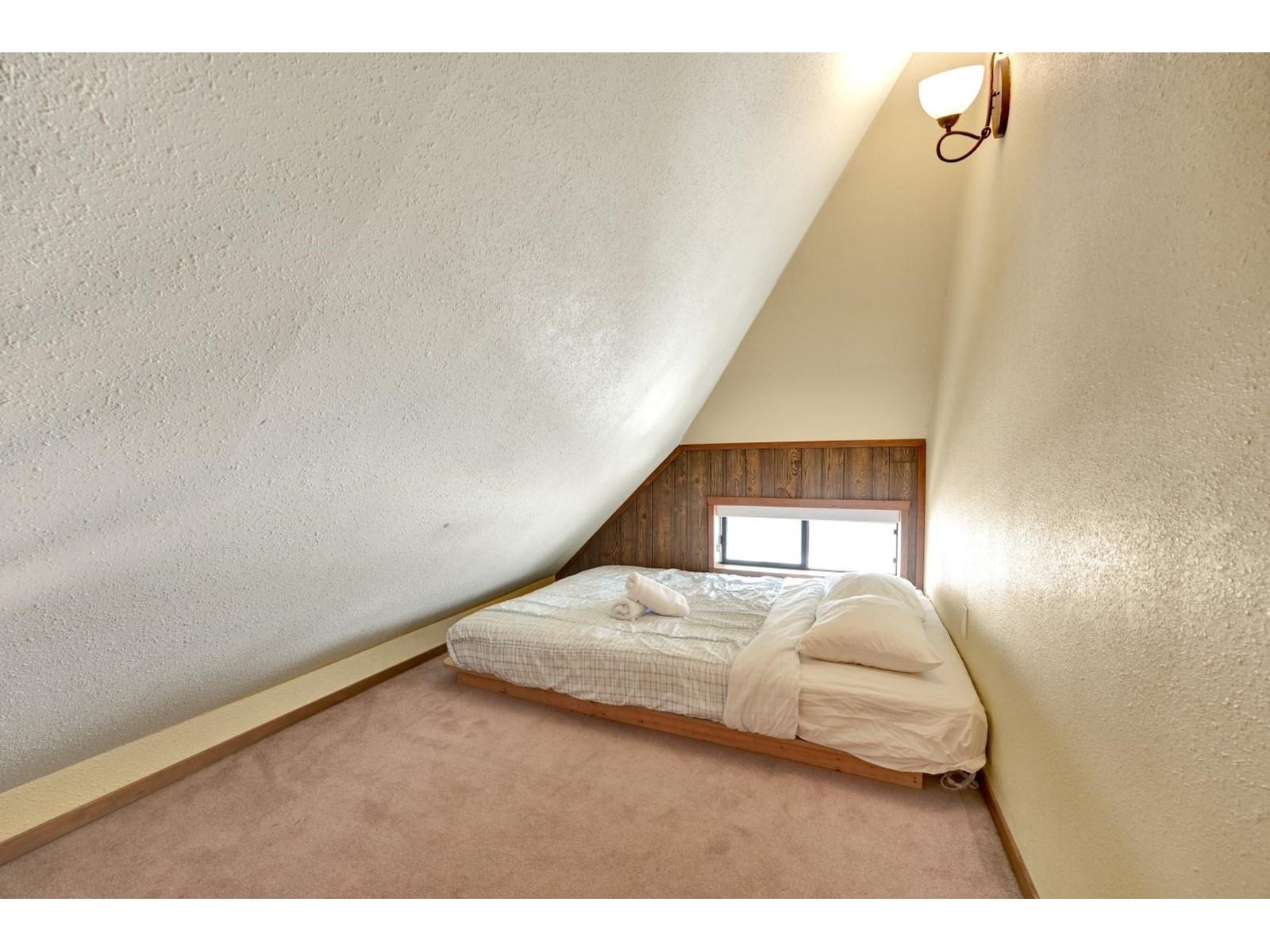 2 20919 SNOWFLAKE CRESCENT — photo 34