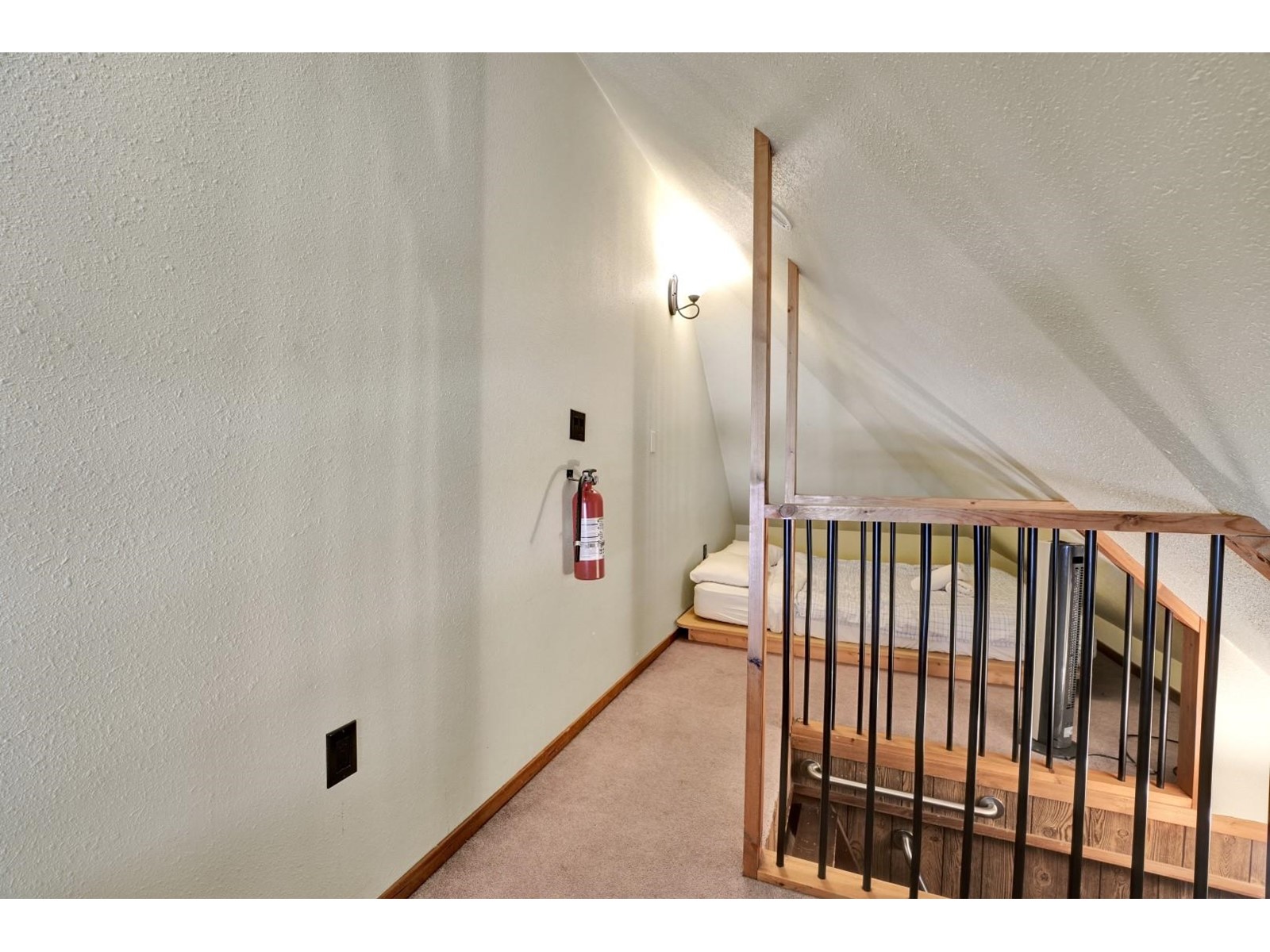2 20919 SNOWFLAKE CRESCENT — photo 36