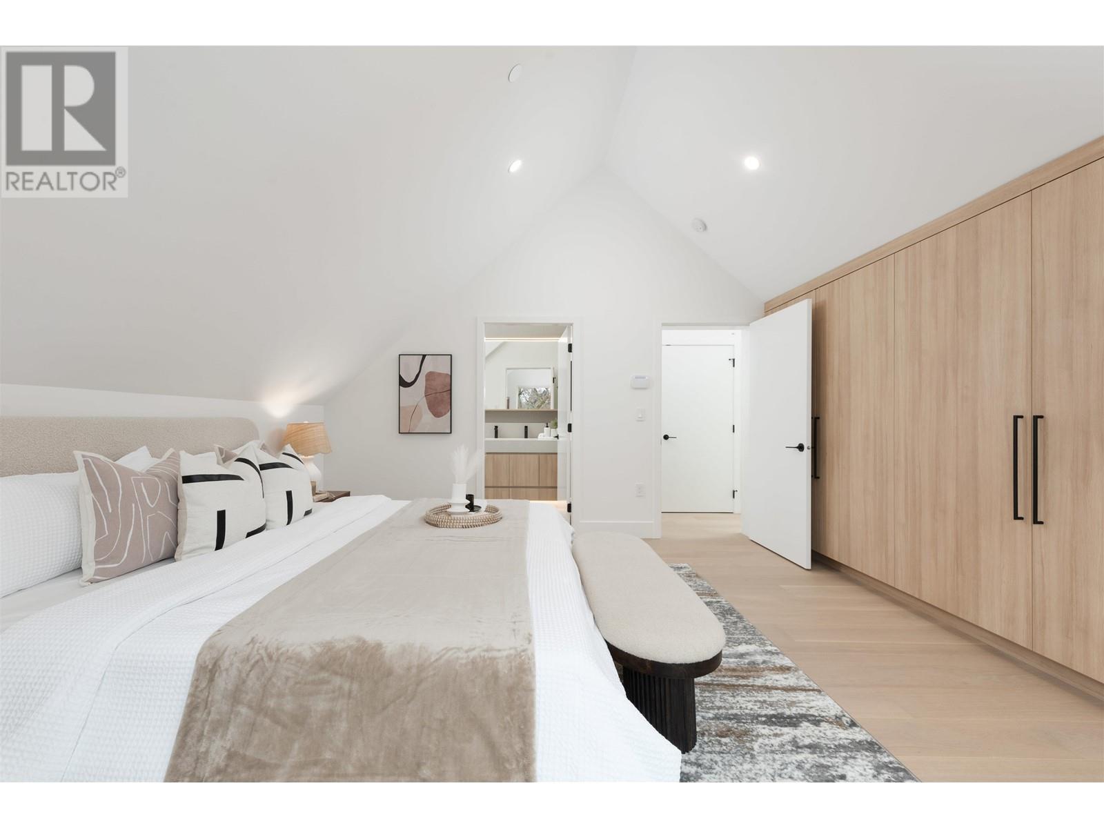 1 3151 W 10TH AVENUE, Vancouver