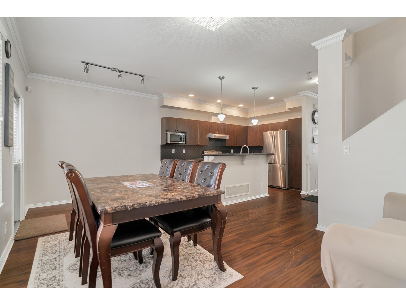 Photo 11 of 20 7518 138 Street, Surrey BC