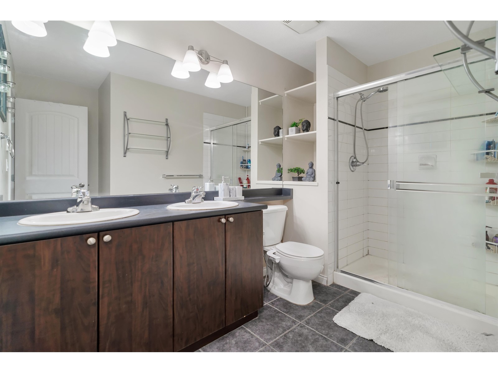 Photo 14 of 20 7518 138 Street, Surrey BC