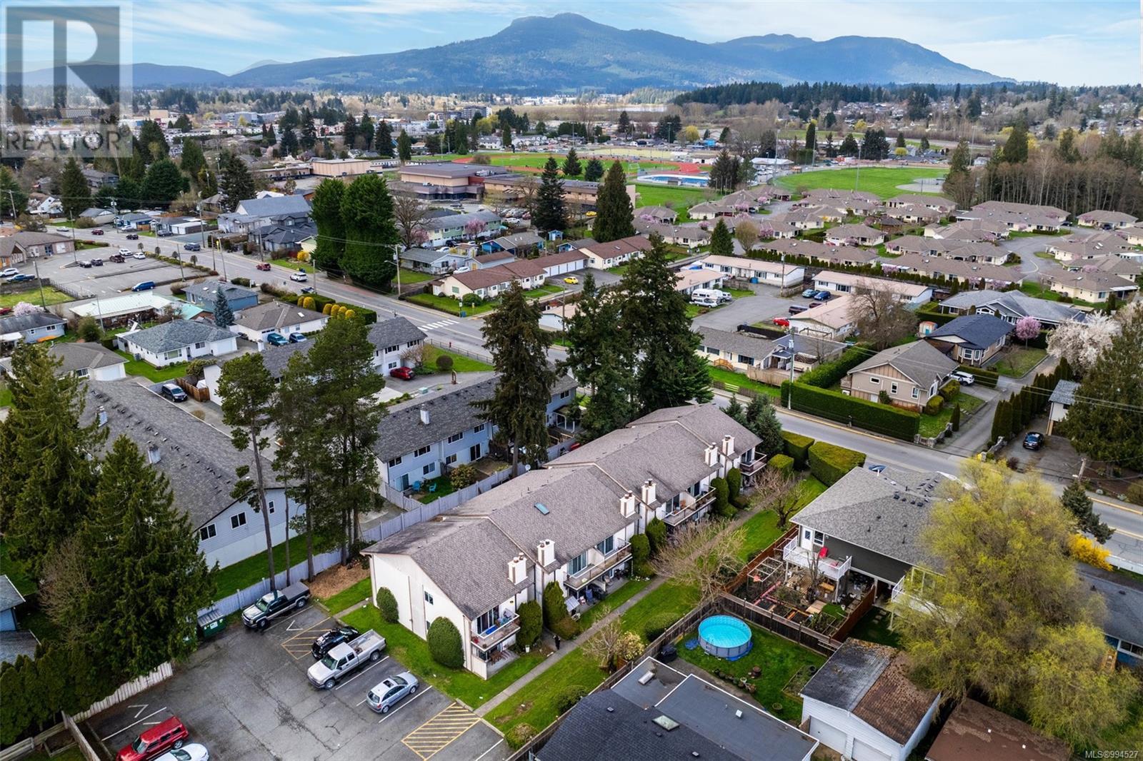 10 1040 Trunk Rd, Duncan