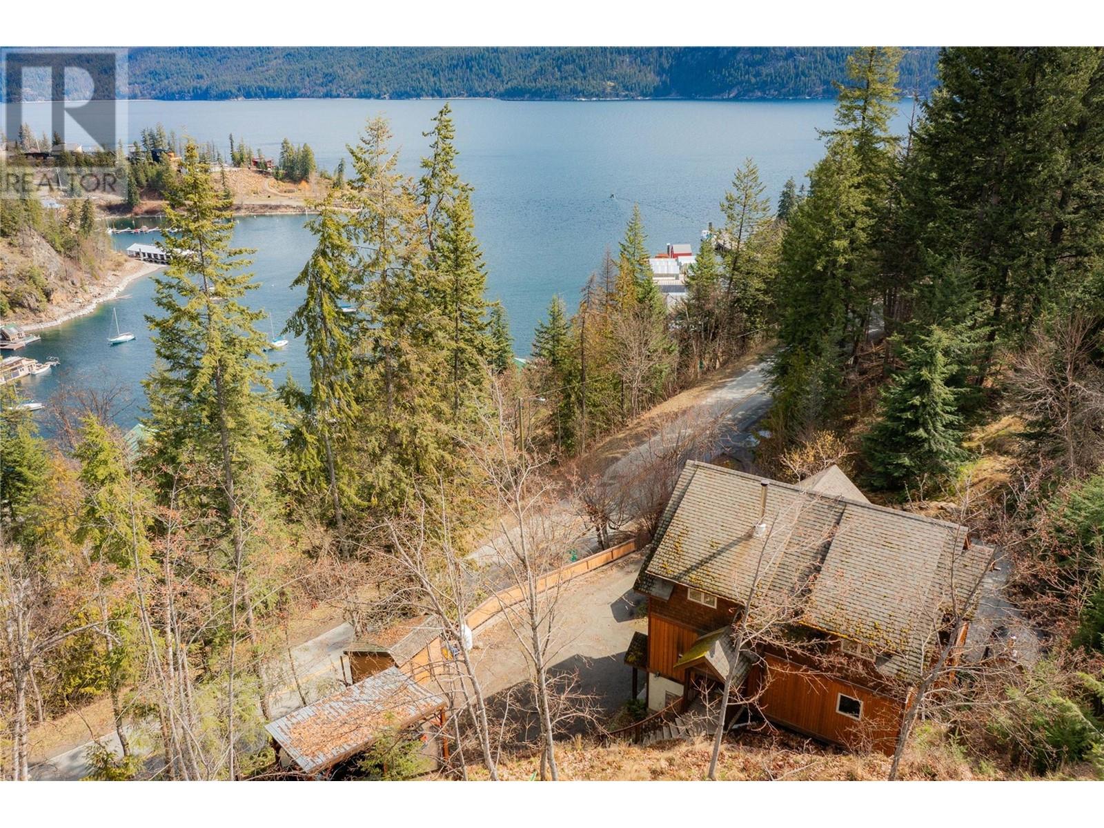 Photo 14 of 641 Front Street, Kaslo BC