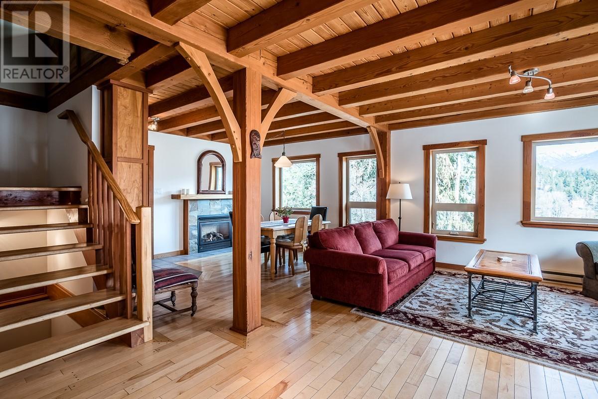 Photo 11 of 641 Front Street, Kaslo BC