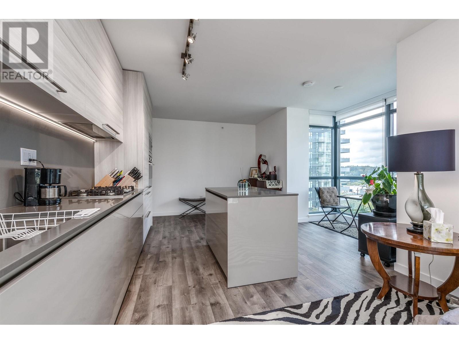 Photo 8 of 701 4488 Juneau Street, Burnaby BC