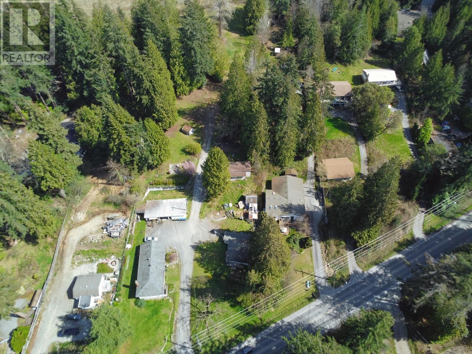 5056B SUNSHINE COAST HIGHWAY, Sechelt