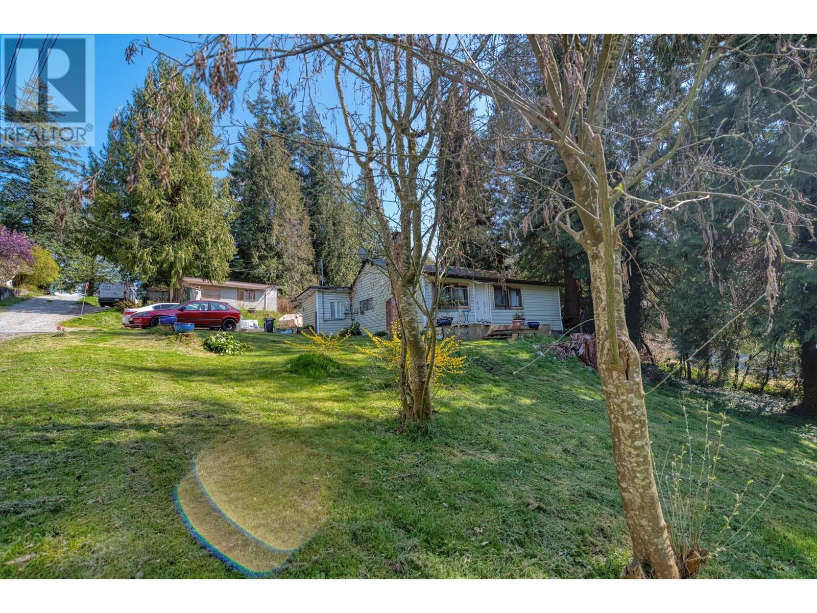 5056B SUNSHINE COAST HIGHWAY, Sechelt
