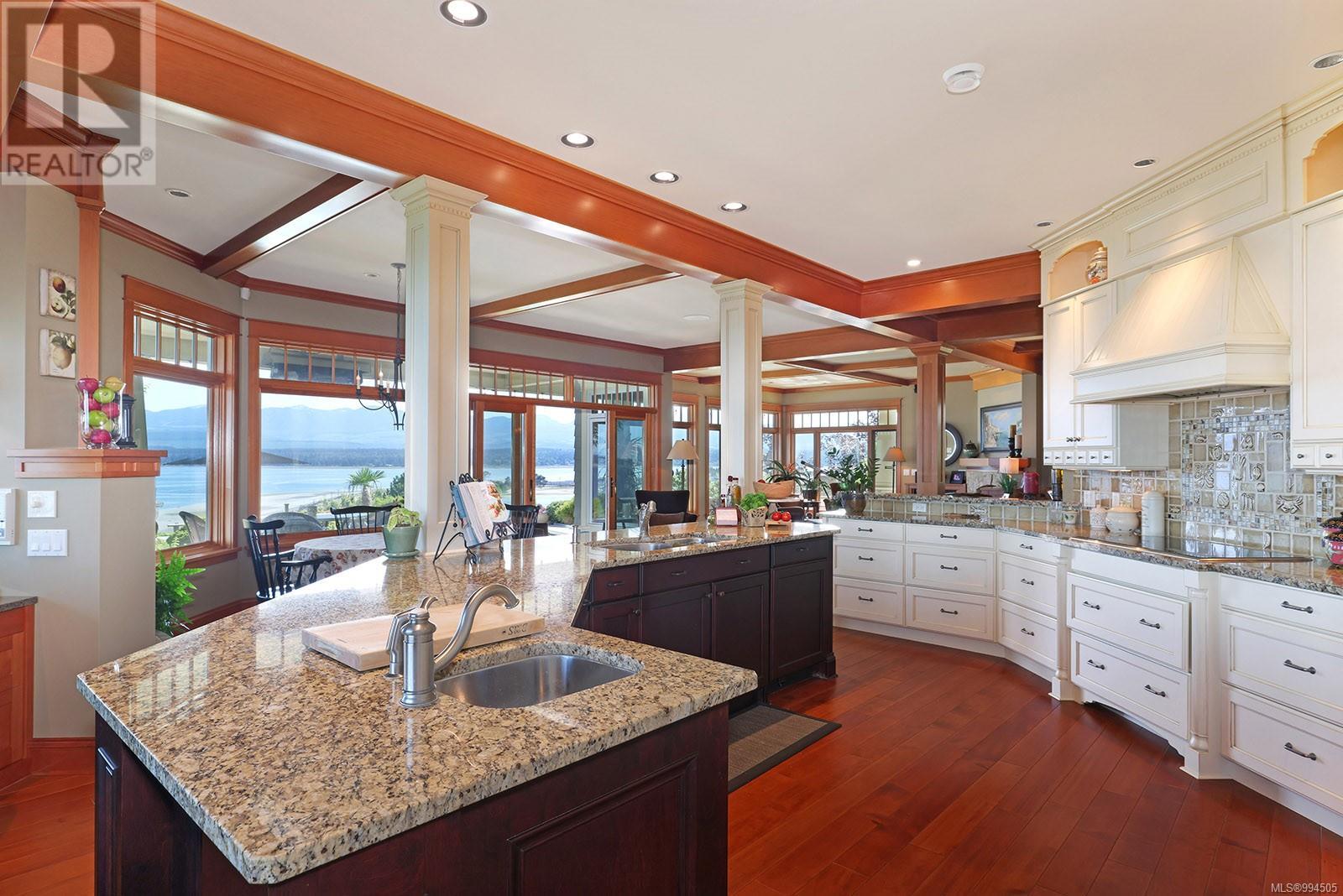 1133 Yates Rd, Comox