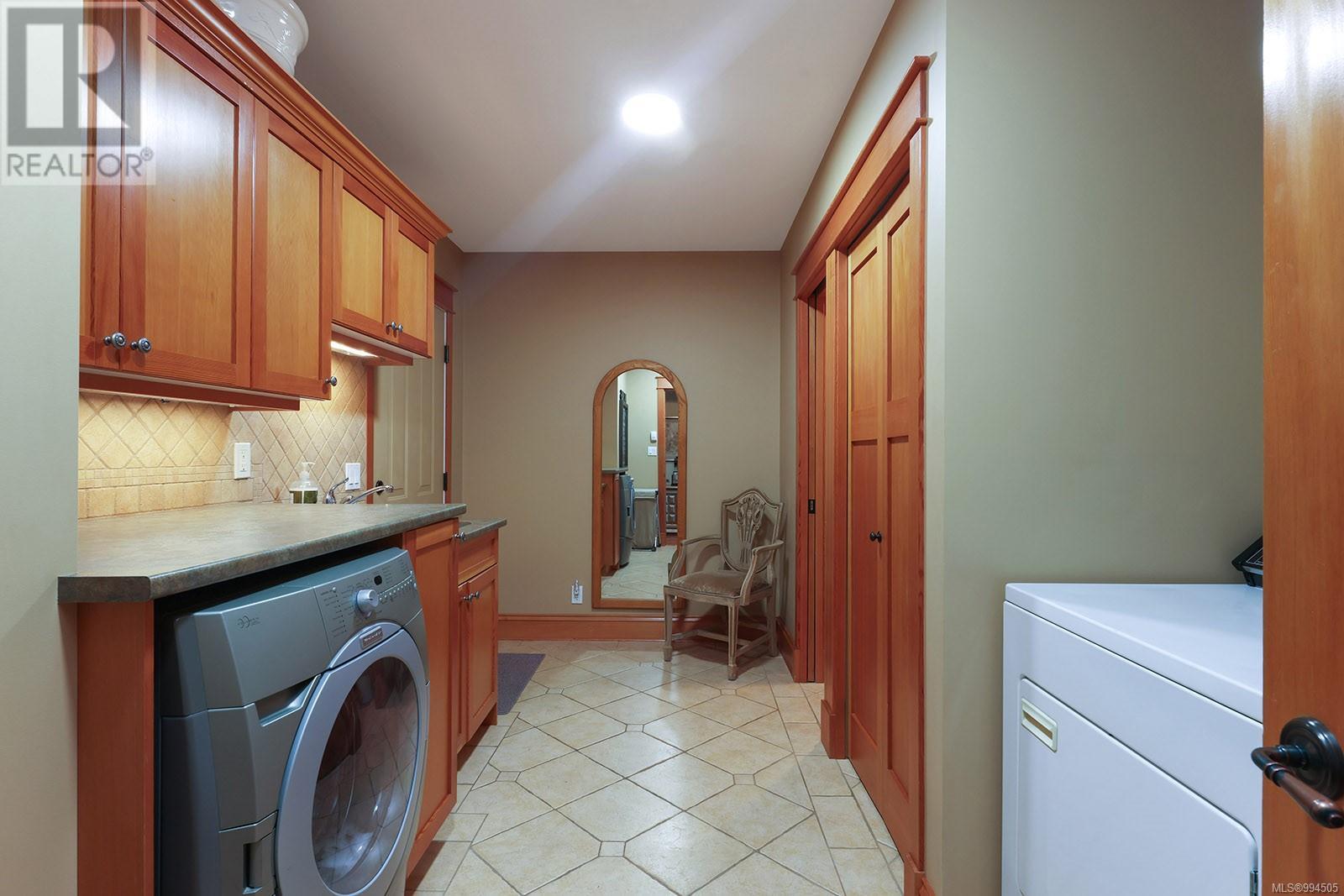 1133 Yates Rd, Comox