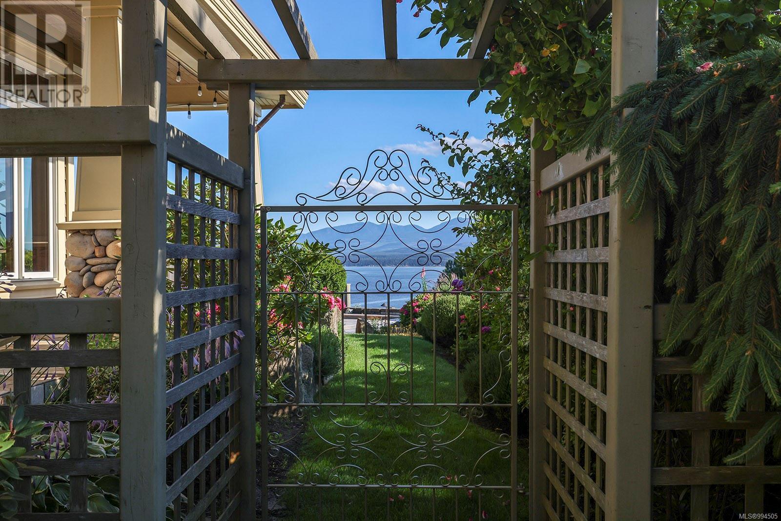 1133 Yates Rd, Comox