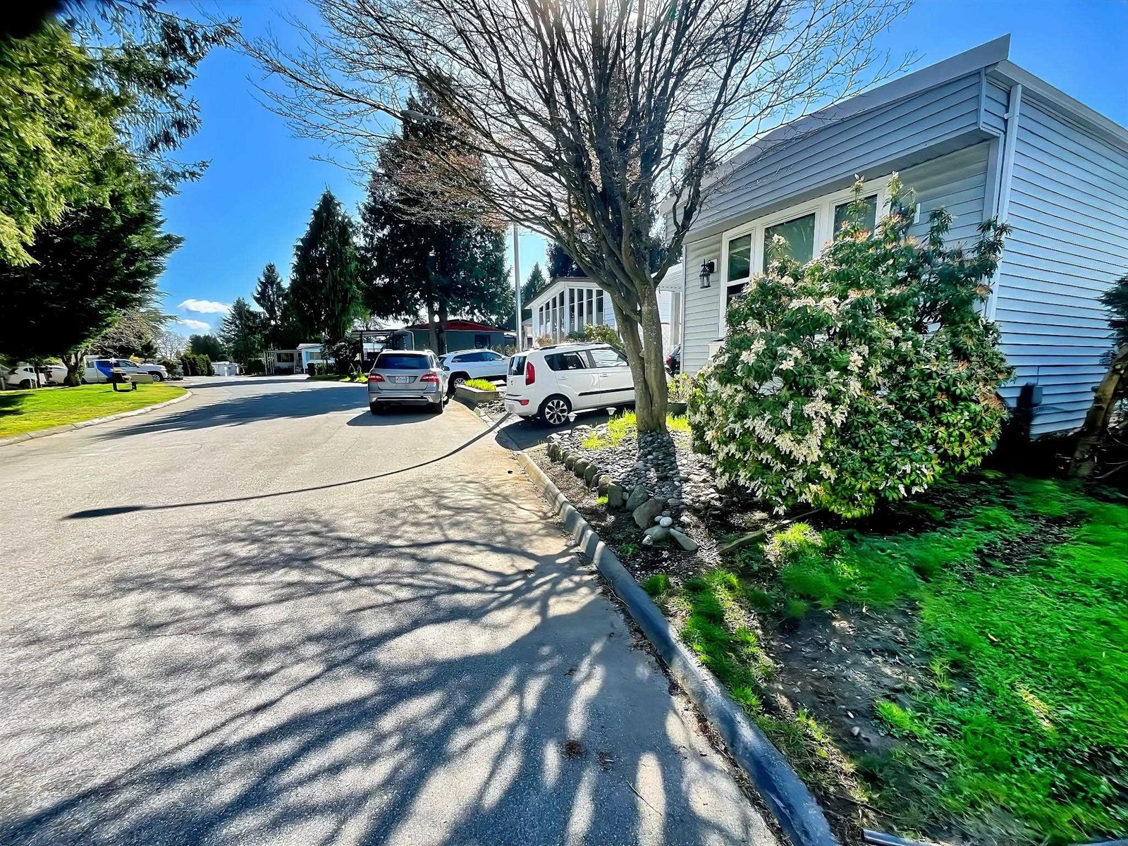 Photo 3 of 282 1840 160 Street, Surrey BC