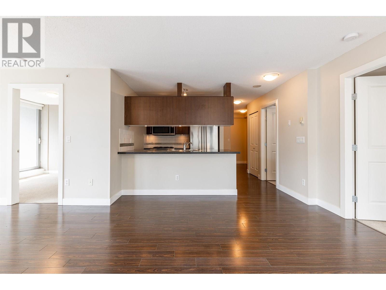 Photo 15 of 702 587 W 7th Avenue, Vancouver BC