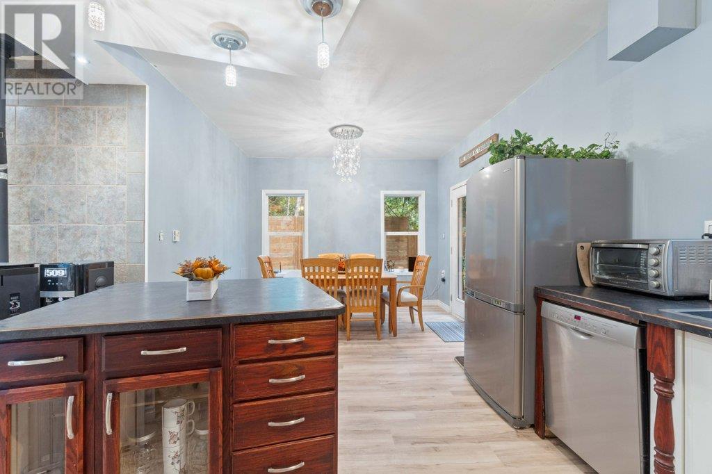 Photo 26 of 9048 Hummingbird Drive, Swansea Point BC