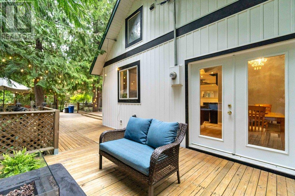 Photo 23 of 9048 Hummingbird Drive, Swansea Point BC