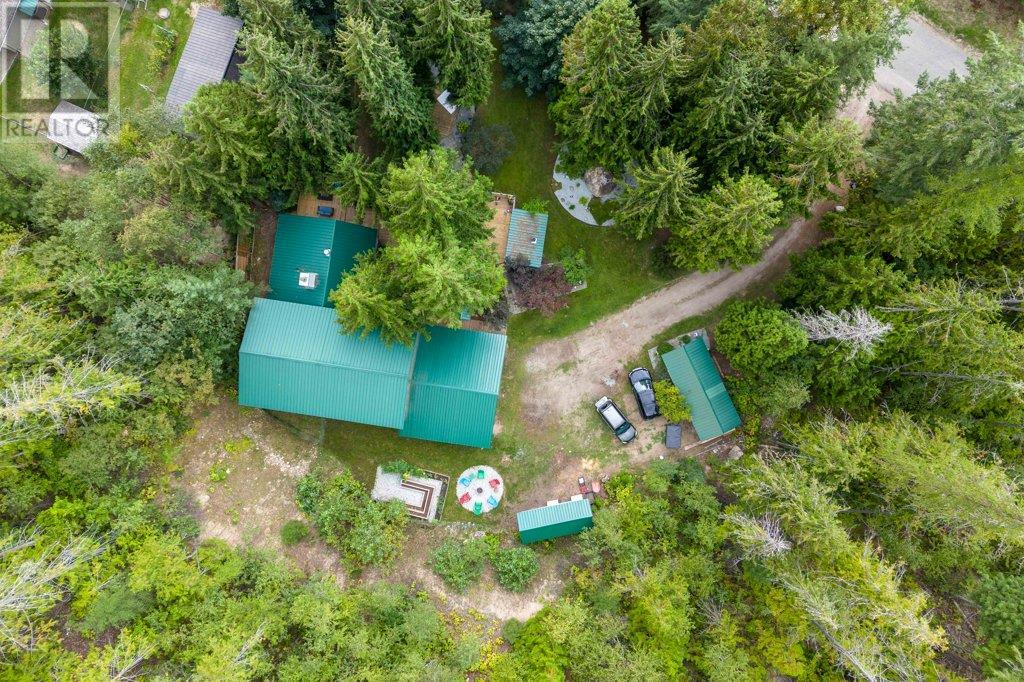 Photo 6 of 9048 Hummingbird Drive, Swansea Point BC