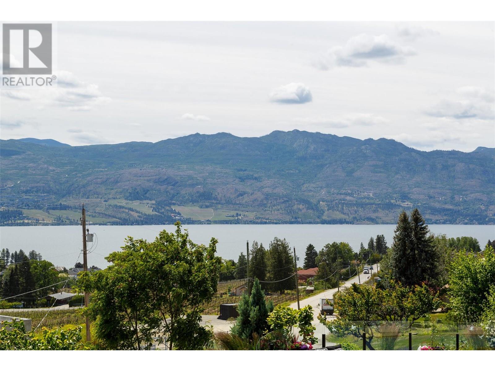  2822 Ourtoland Road, West Kelowna