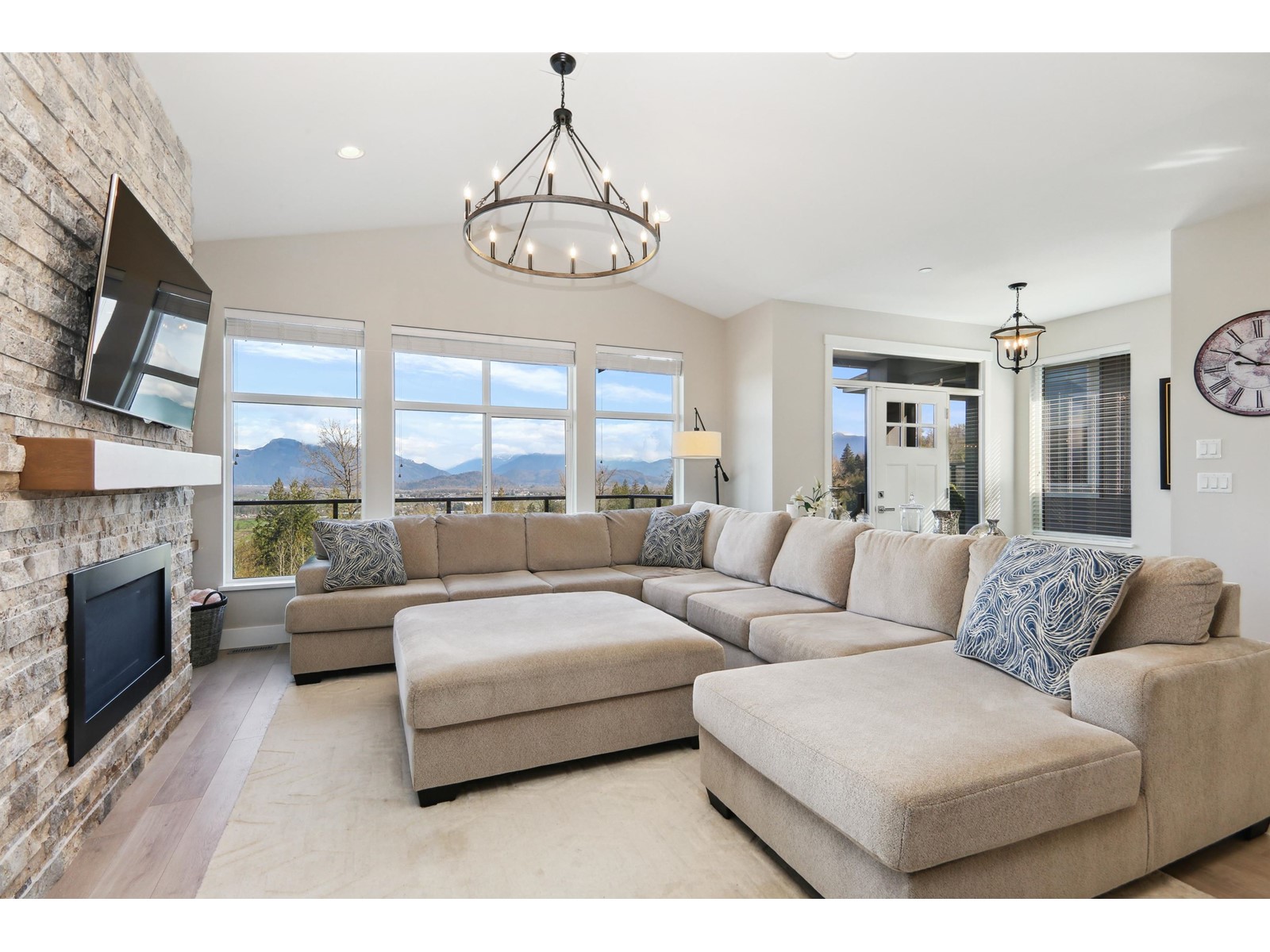 36 8295 NIXON ROAD, Eastern Hillsides, Chilliwack