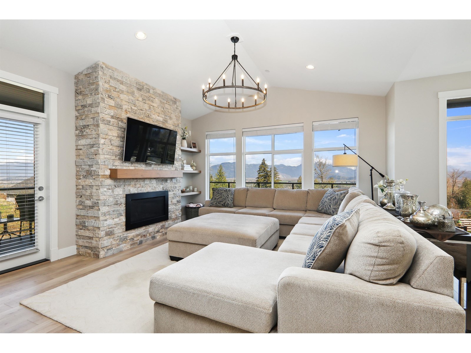 36 8295 NIXON ROAD, Eastern Hillsides, Chilliwack