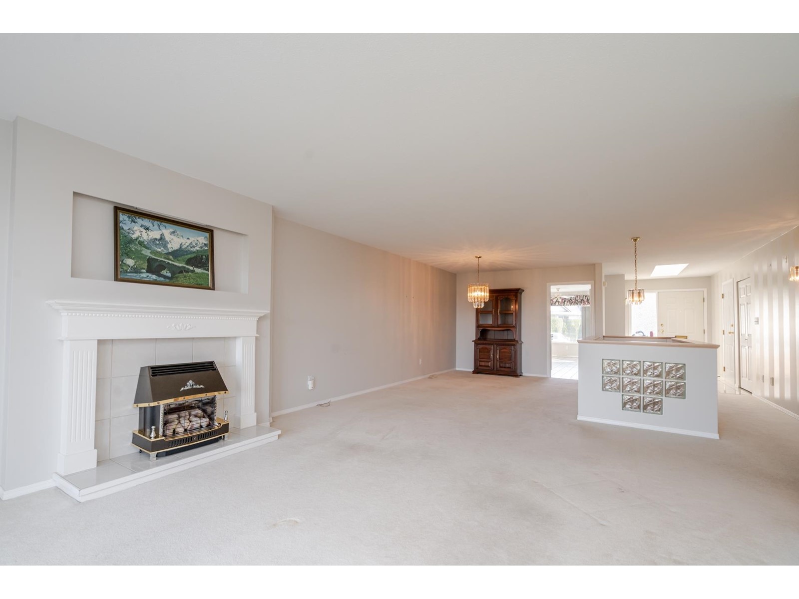Photo 7 of 28 3293 Firhill Drive, Abbotsford BC