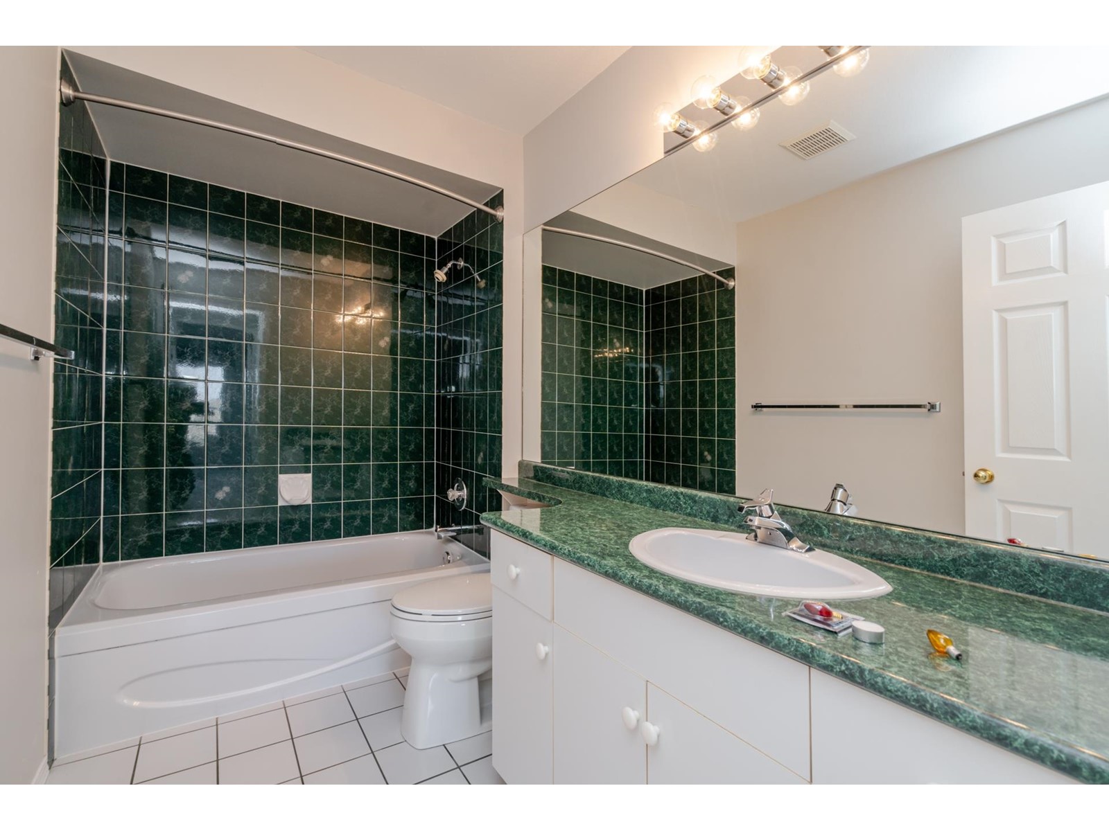 Photo 26 of 28 3293 Firhill Drive, Abbotsford BC