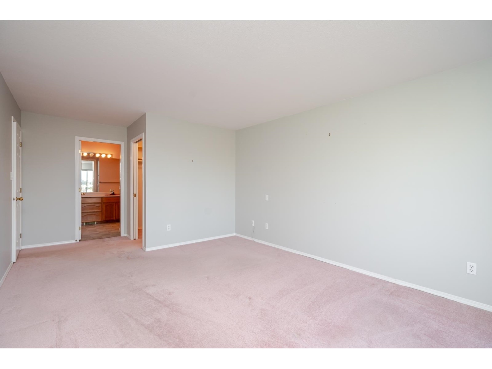 Photo 20 of 28 3293 Firhill Drive, Abbotsford BC