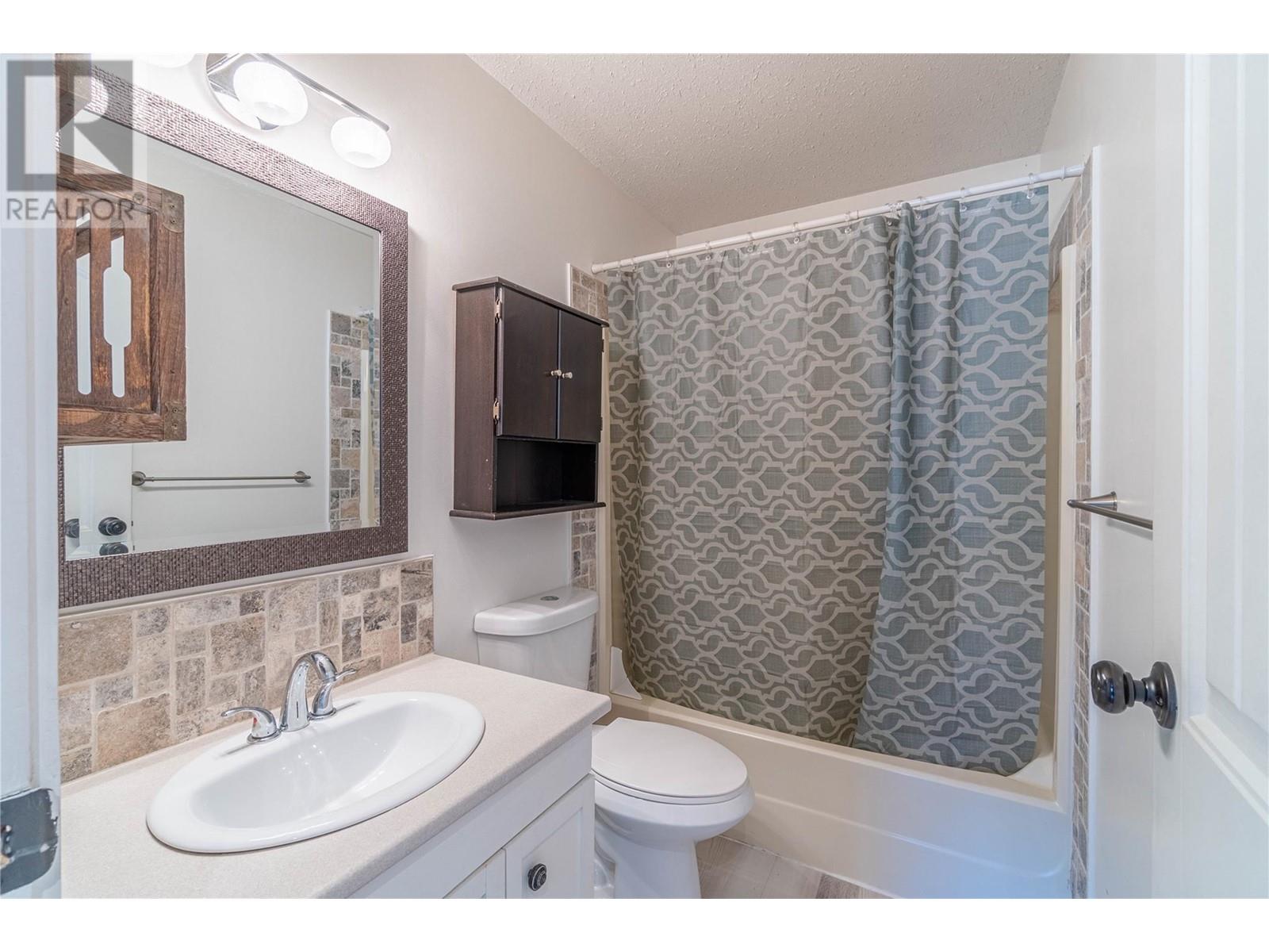 Photo 4 of 4270 Spurraway Road, Kamloops BC
