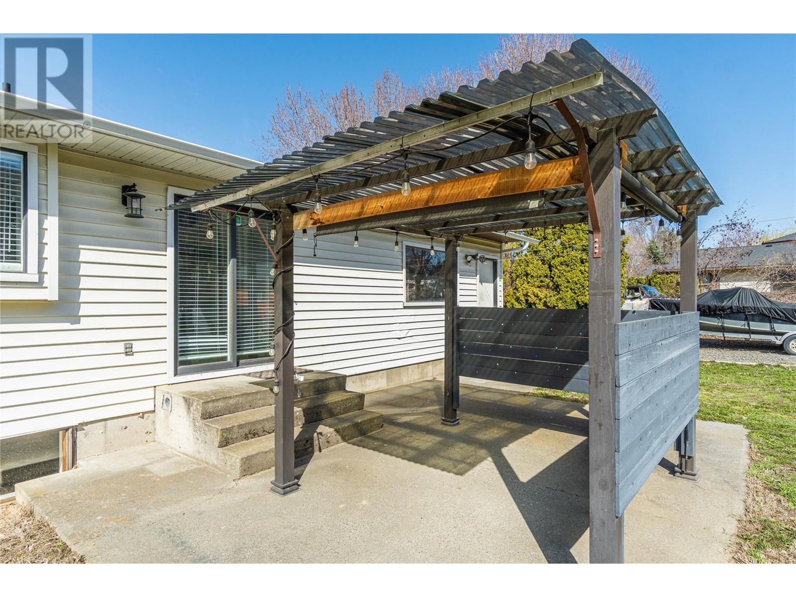 Photo 9 of 4270 Spurraway Road, Kamloops BC
