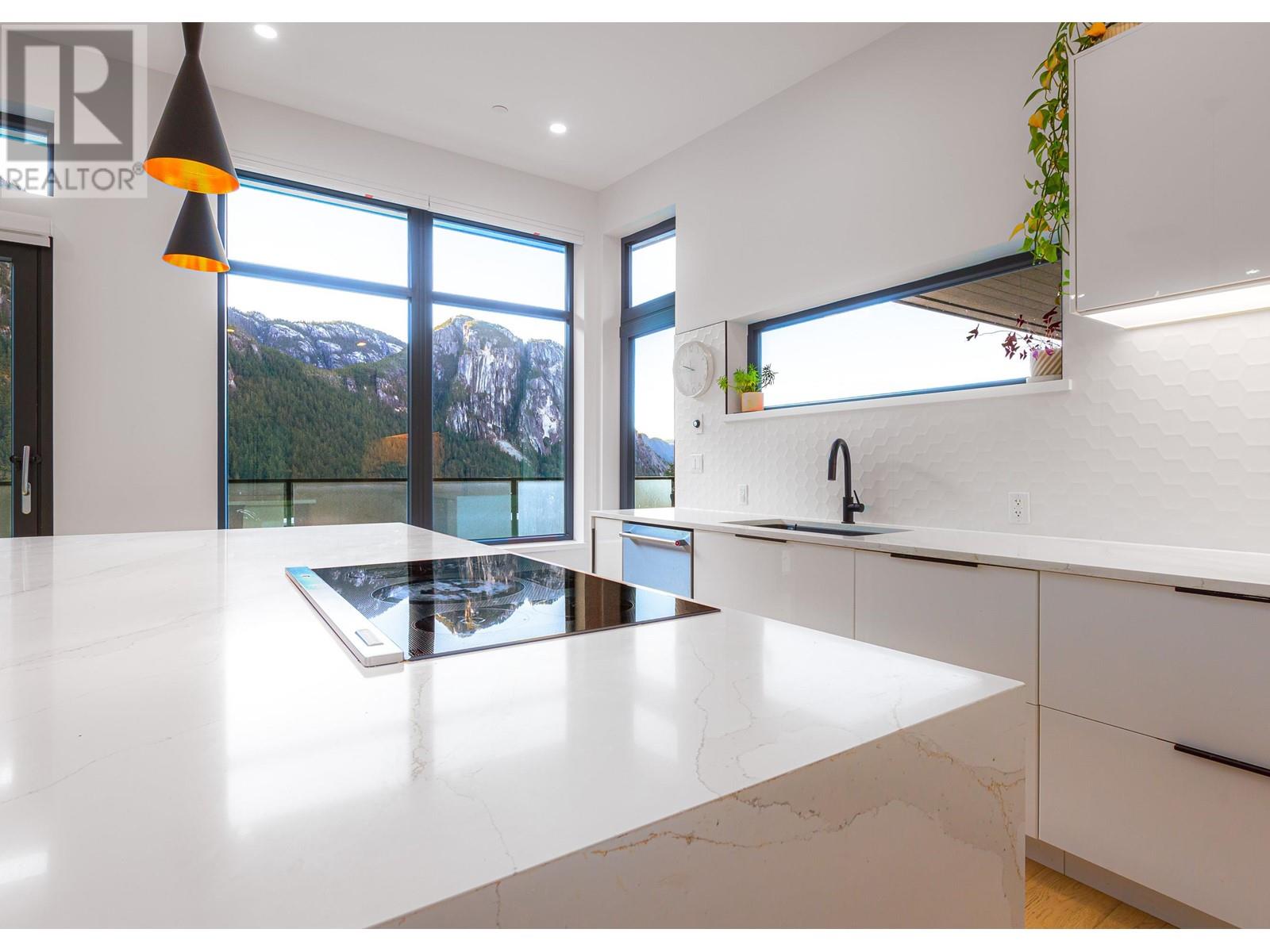 Photo 4 of 2193 Crumpit Woods Drive, Squamish BC
