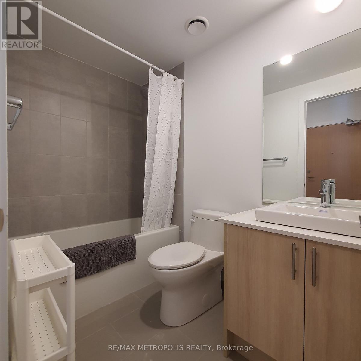 Photo 11 of 807 1195 The Queensway, Toronto ON