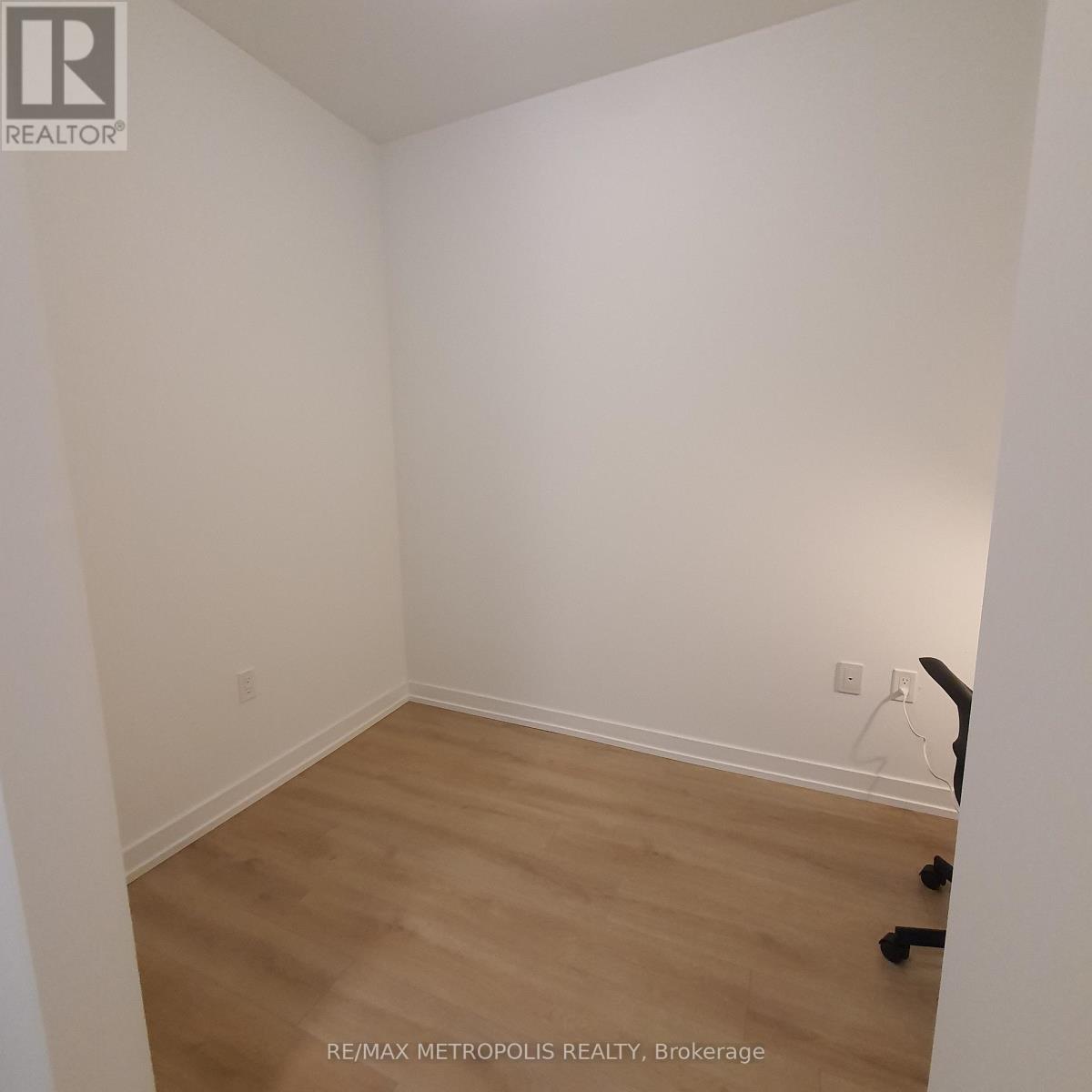 Photo 12 of 807 1195 The Queensway, Toronto ON