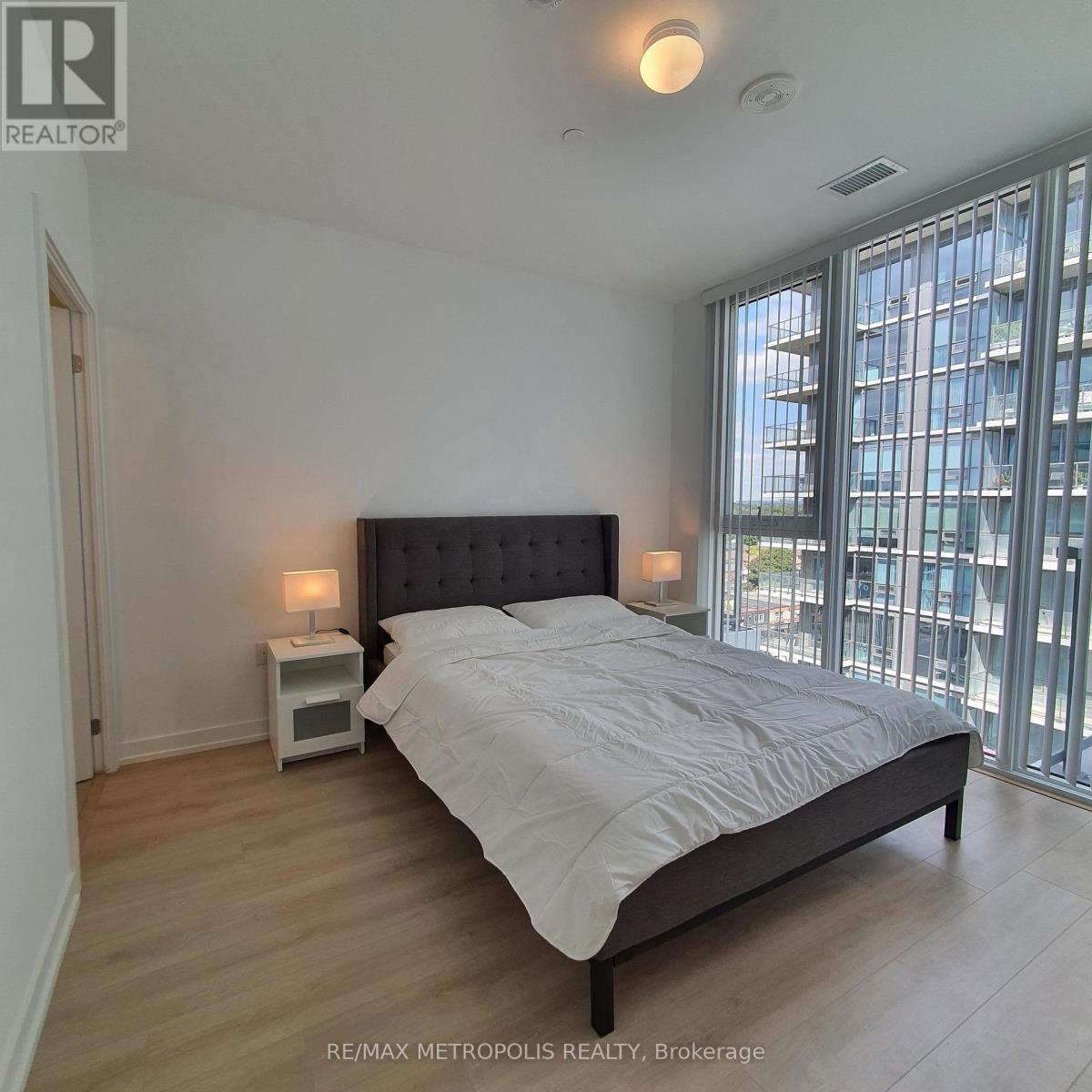 Photo 6 of 807 1195 The Queensway, Toronto ON