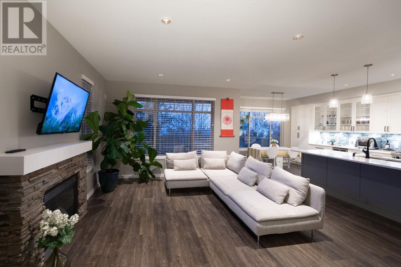 59 55 HAWTHORN DRIVE, Port Moody real estate listing R2987282