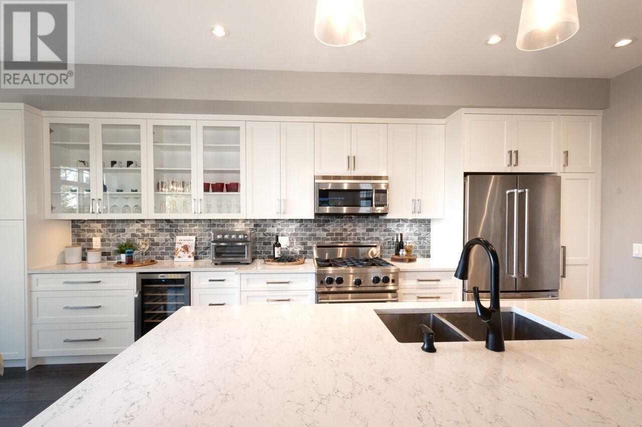 59 55 HAWTHORN DRIVE, Port Moody real estate listing R2987282