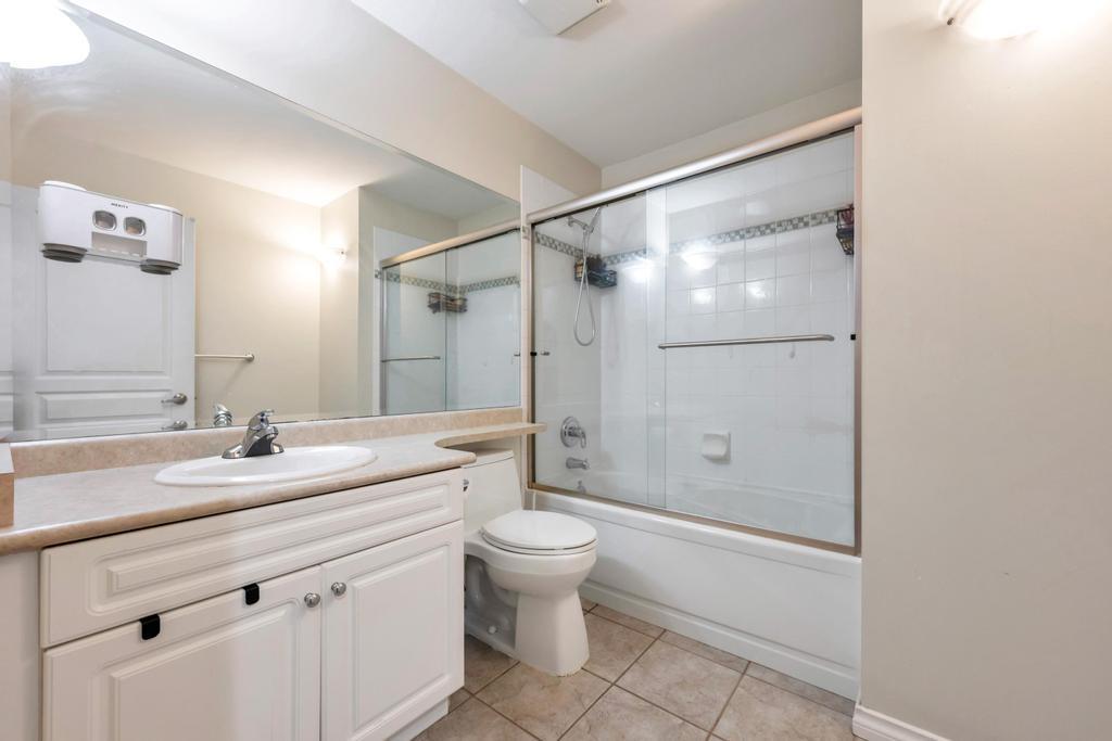 Photo 13 of 14 13918 58 Avenue, Surrey BC