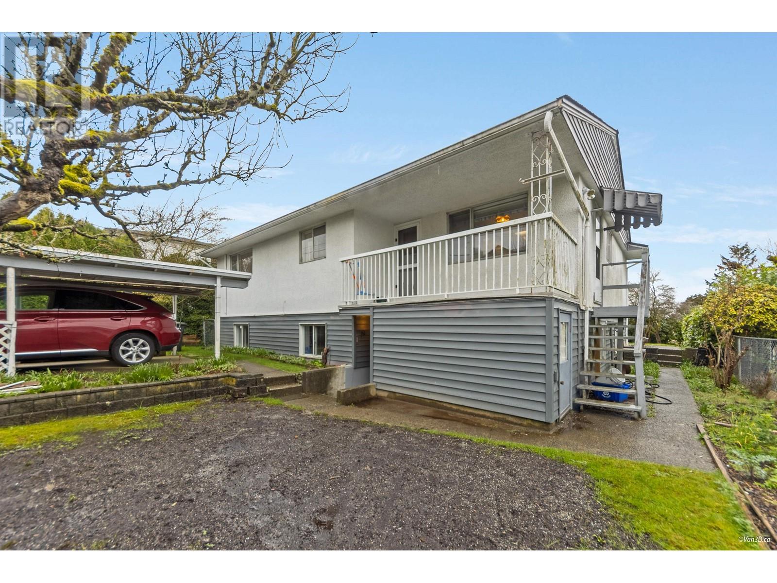 Photo 4 of 4654 Burke Street, Burnaby BC