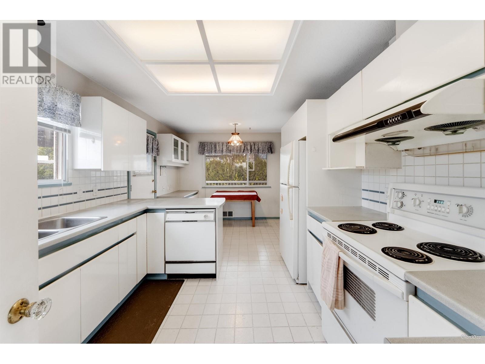 Photo 25 of 4654 Burke Street, Burnaby BC