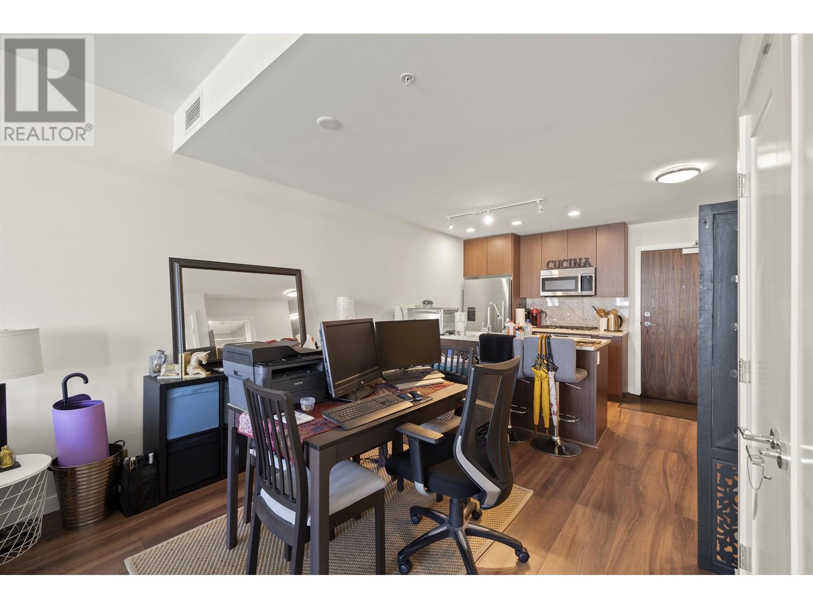 Photo 13 of 904 8699 Hazelbridge Way, Richmond BC