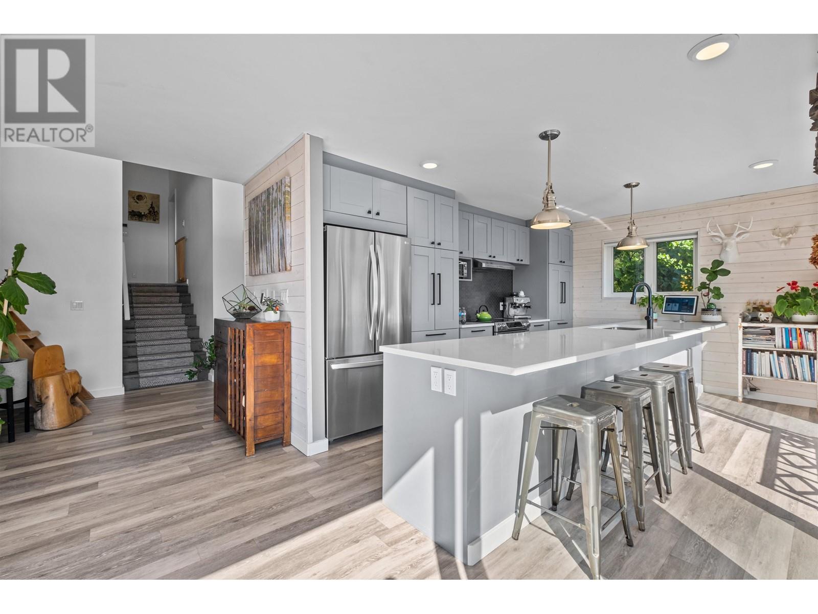 955 WINDJAMMER ROAD, Bowen Island
