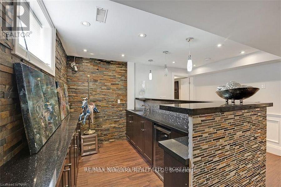 Photo 18 of 6618 Flora Court, Niagara Falls ON