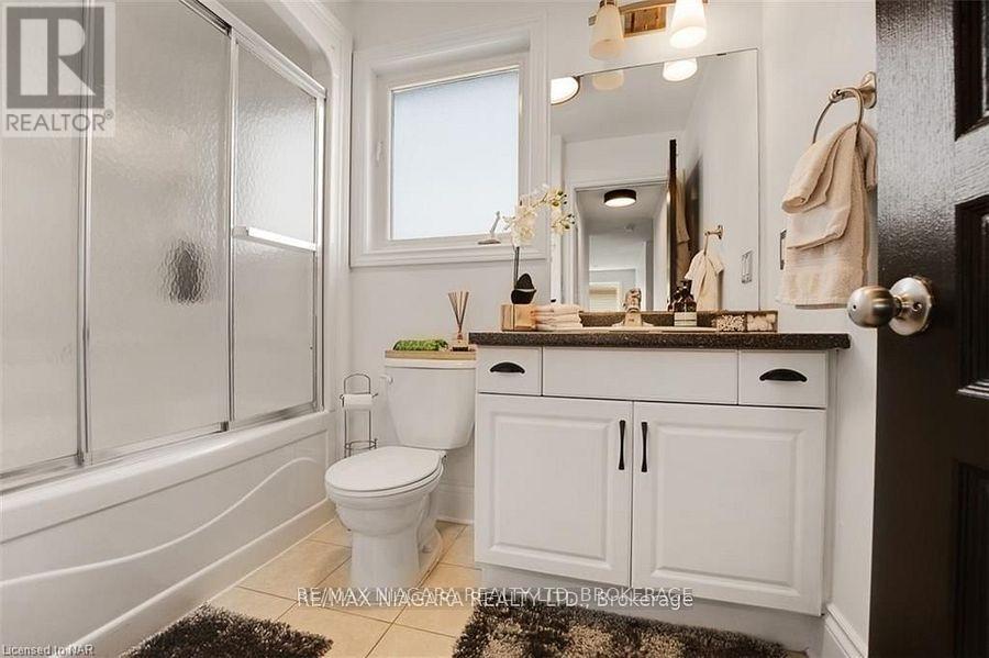 Photo 34 of 6618 Flora Court, Niagara Falls ON
