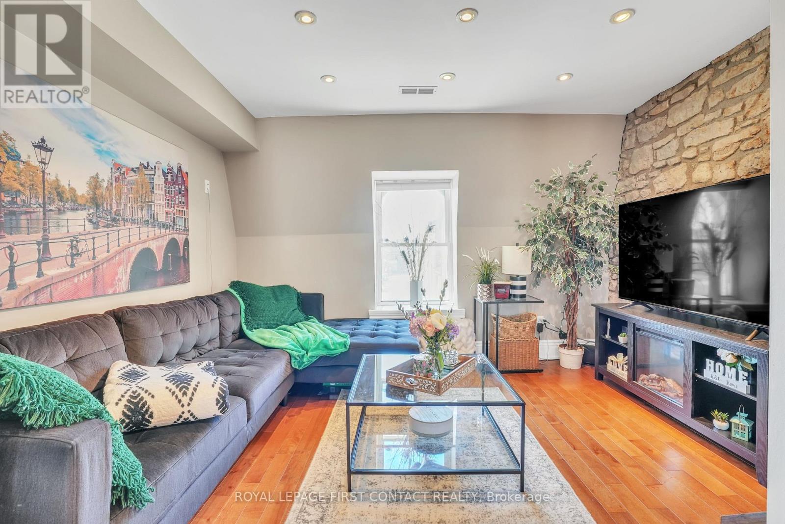 Photo 22 of 130 St David Street S, Centre Wellington ON