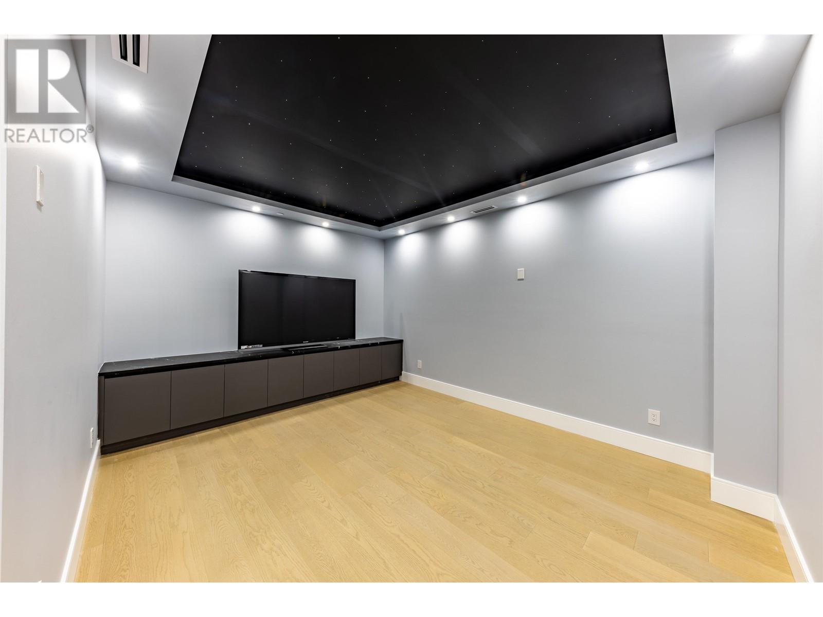 3587 MAYFAIR AVENUE, Vancouver