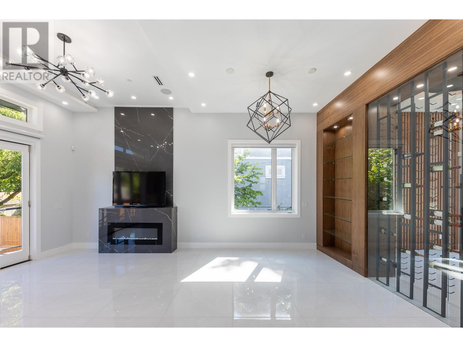 3587 MAYFAIR AVENUE, Vancouver